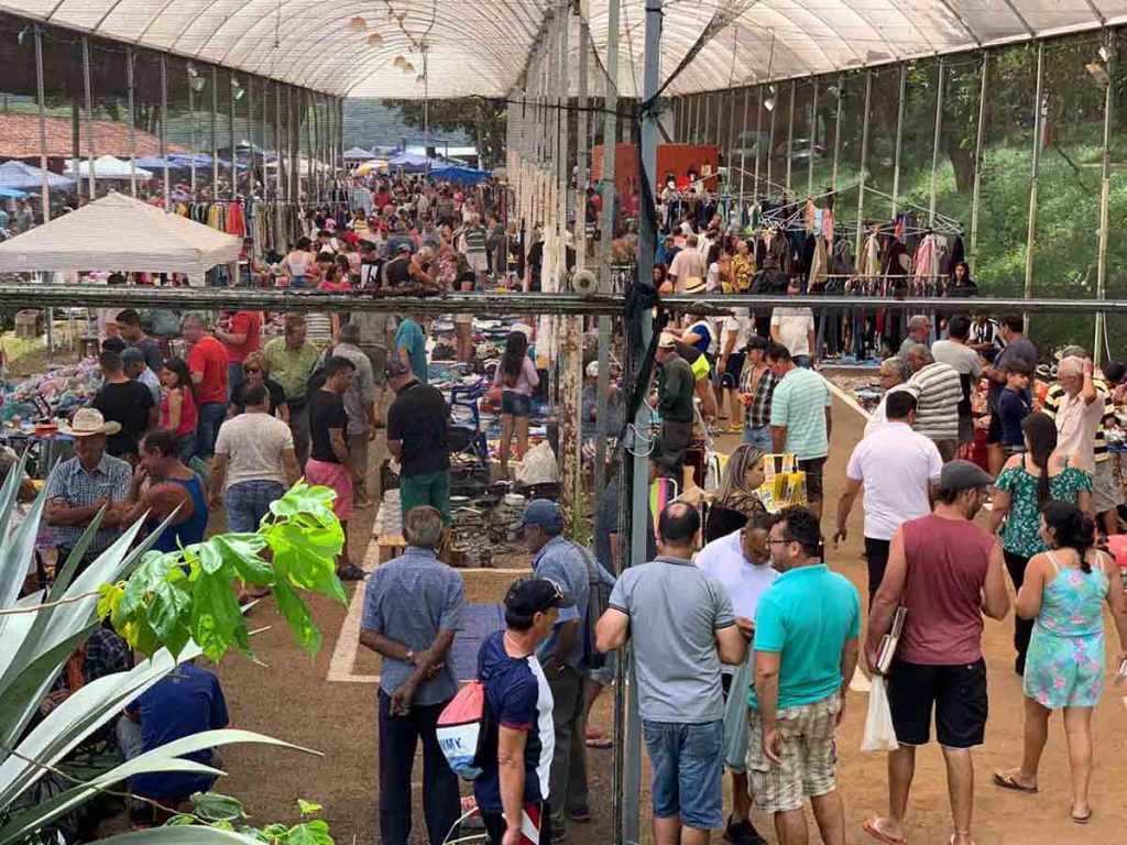 Desde o último domingo, 9, a feira passou a ser realizada nas dependências do Posto de Monta | SECOM